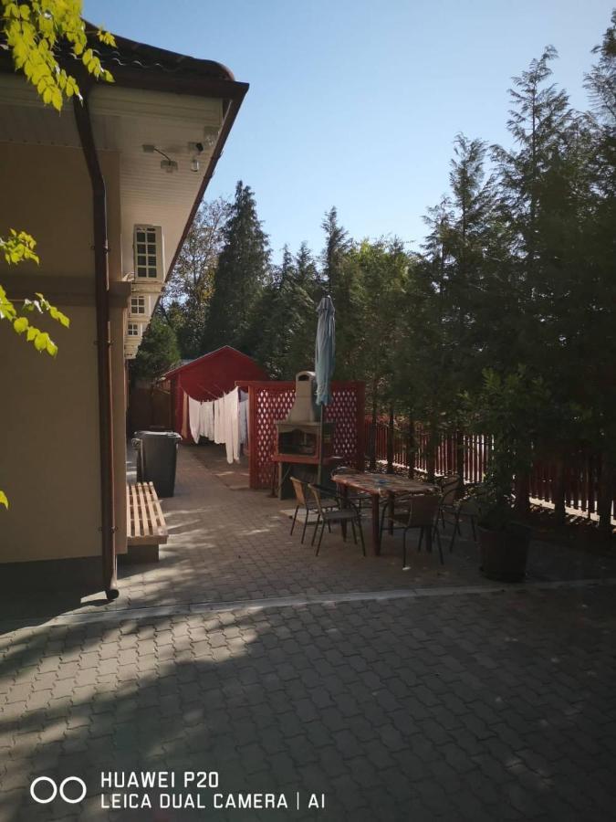 The Corner House Panzio Ξενοδοχείο Tata Εξωτερικό φωτογραφία